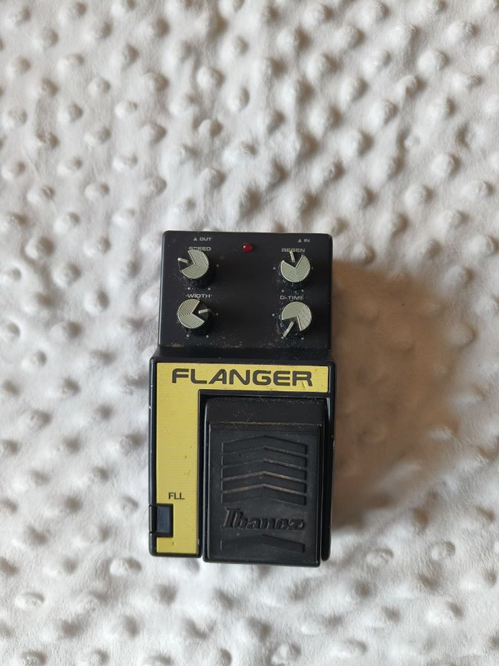 Pedal IBANEZ FLL Flanger, años 80