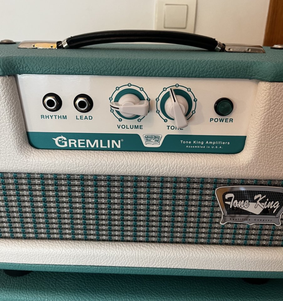 Tone King Gremlin Head + Cab de segunda mano · Foto 3 de 6 · Granada · 1975 €