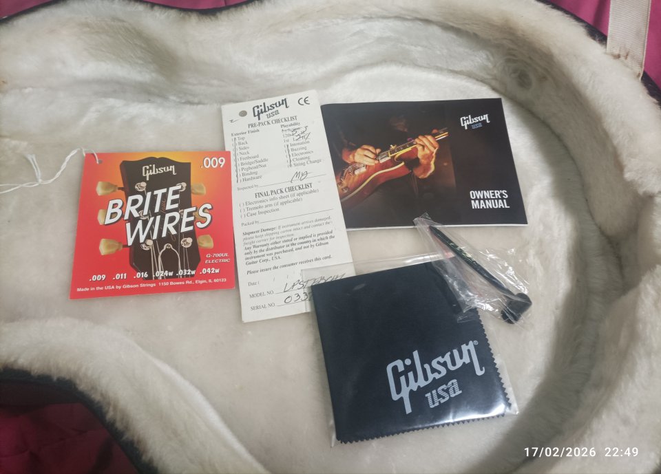 GIBSON Les Paul Studio Ebony