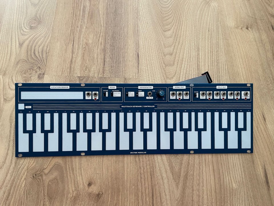 Touch Keyboard _ Sputnik Modular (Módulo Sintetizador Eurorack)