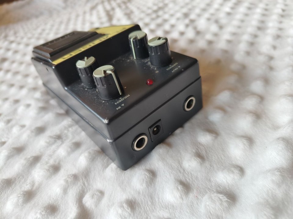 Pedal IBANEZ FLL Flanger, años 80