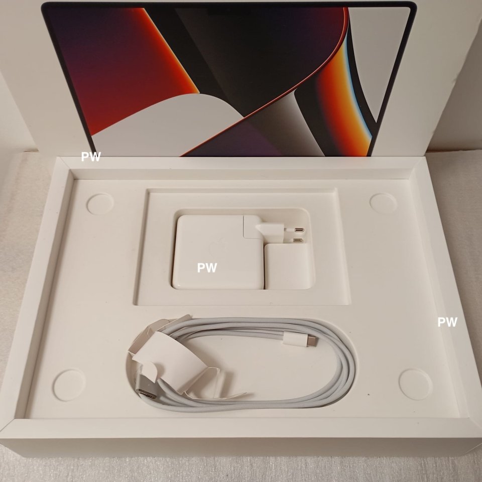 MacBook Pro 14P 2021 M1 Pro 16gb 1Tb ssd, garantía- de segunda mano · Foto 8 de 8 · Girona · 875 €