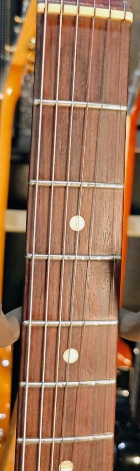 Fender stratocaster the strat 1980 decapada!!!