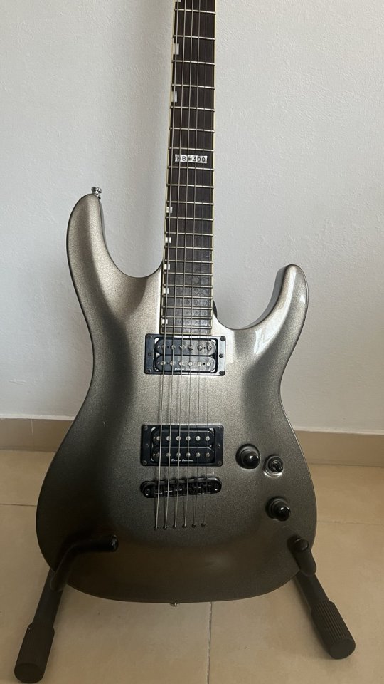 Guitarra barítona LTD HB-300 27" Made in Korea