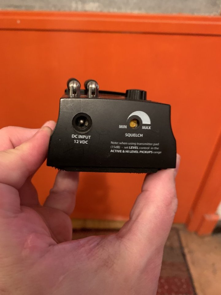 Samson Airline AP1 sistema inalámbrico "stompbox" con micrófono modelo AG1