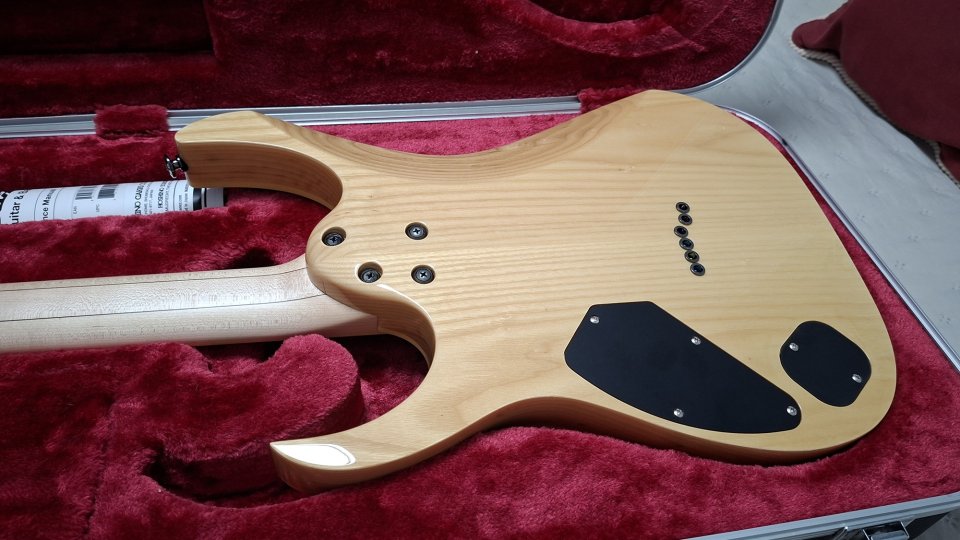 Ibanez Prestige RG652AHMFX-NGB Seymour Duncan y CTS, Made in Japan de segunda mano · Foto 6 de 10 · Madrid · 995 €