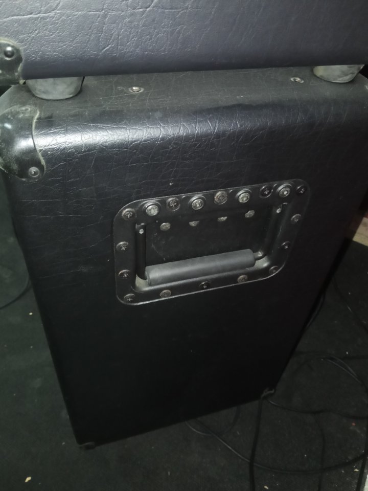 Pantalla mesa boogie de segunda mano · Foto 3 de 4 · Burgos · 300 €