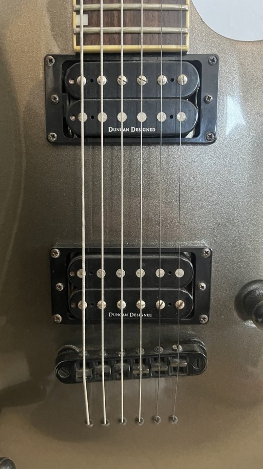 Guitarra barítona LTD HB-300 27" Made in Korea