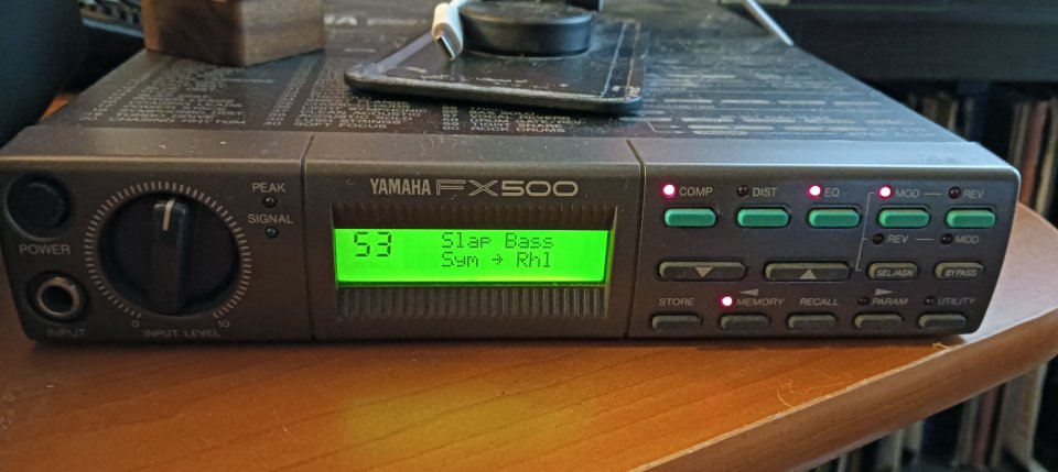 Behringer Td3 MO + Yamaha Fx500