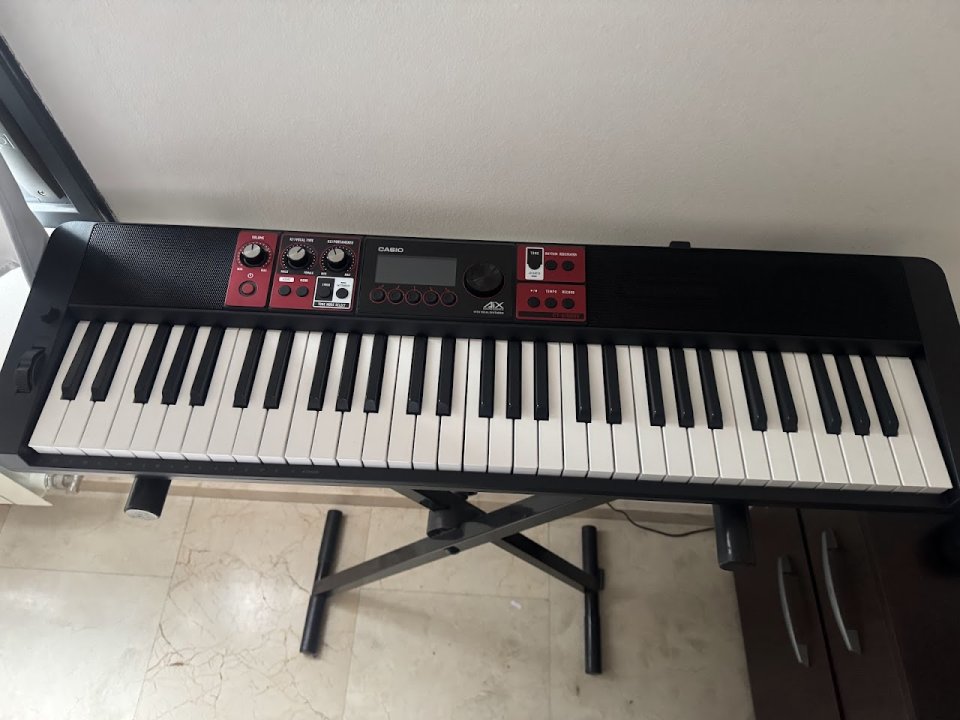 Casio CT-S1000V - Sintetizador con Sintesis Vocal de segunda mano · Foto 1 de 5 · Madrid · 200 €