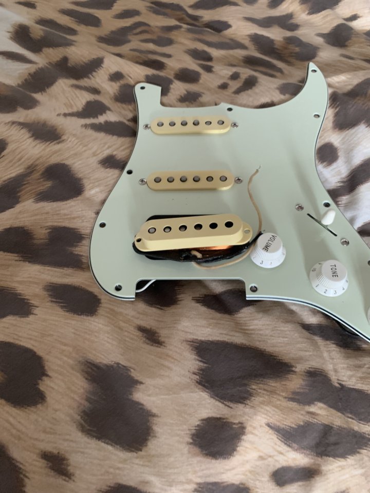 Fender Pure Vintage 61 de segunda mano · Foto 2 de 3 · Cantabria · 110 €