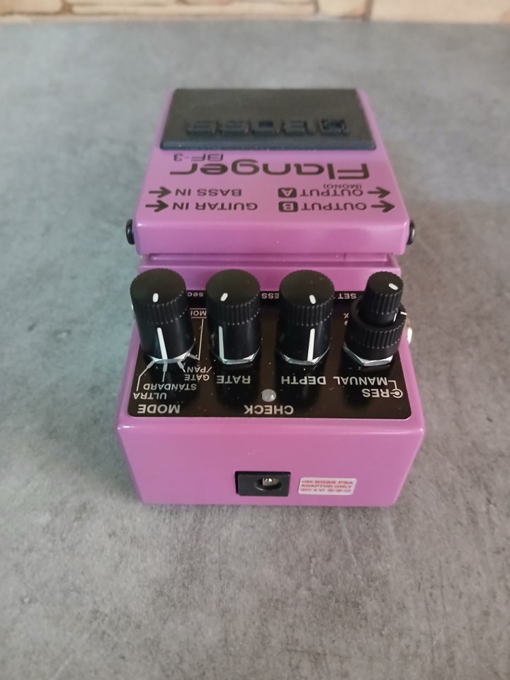 Pedal Boss flanger BF-3 NUEVO de segunda mano · Foto 6 de 7 · Valencia · 90 €