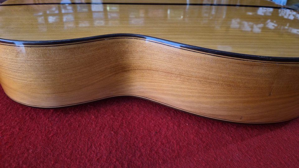 Javier Rosales Guitarra Flamenca de segunda mano · Foto 7 de 10 · Girona · 1750 €