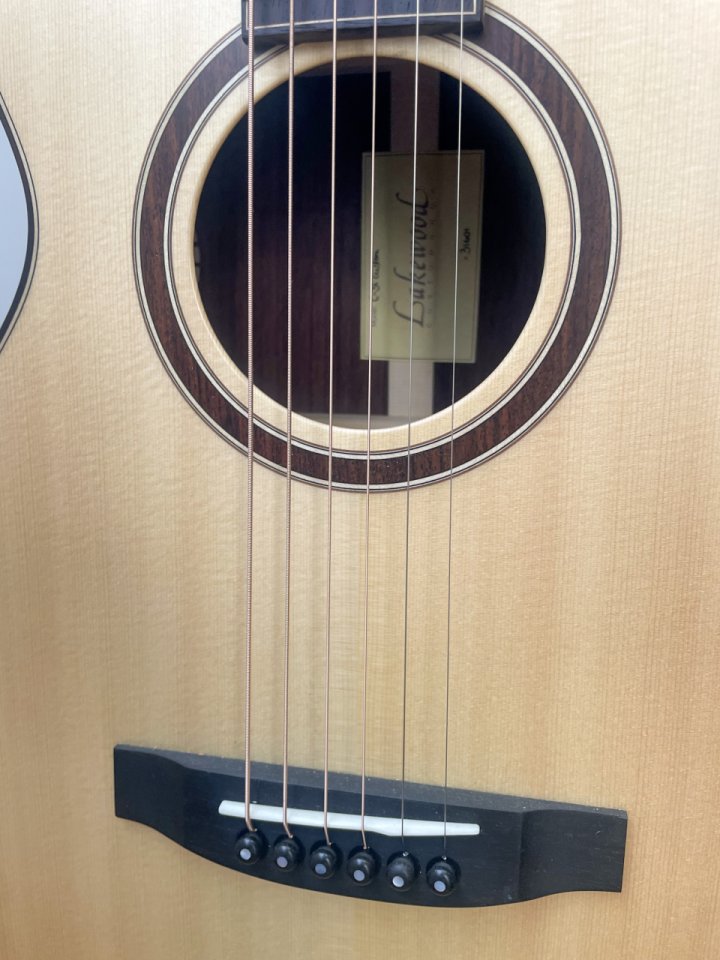 o cambio Acustica Lakewood Custom tamaño Concert OO Parlor