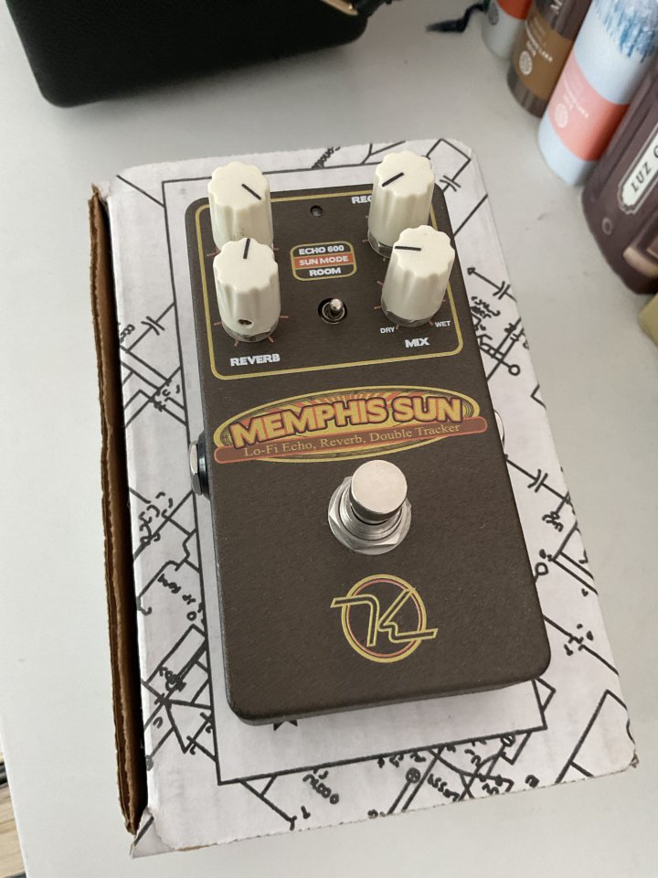 KEELEY Memphis Sun - Lo-Fi Echo Reverb Double Tracker de segunda mano · Foto 1 de 3 · Sevilla · 150 €