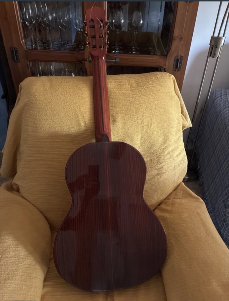 Guitarra flamenca M Romero de segunda mano · Foto 4 de 9 · Sevilla · 1200 €