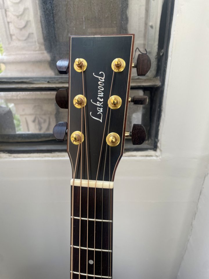 o cambio Acustica Lakewood Custom tamaño Concert OO Parlor