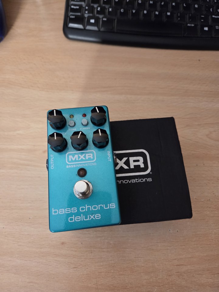 Reservado Mxr Bass chorus deluxe