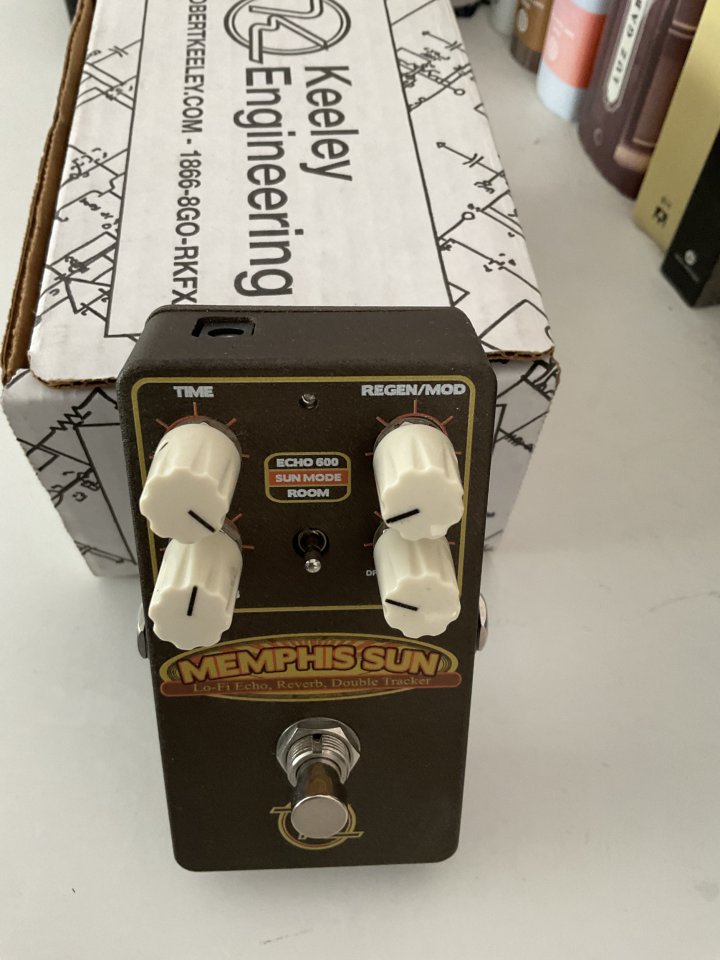 KEELEY Memphis Sun - Lo-Fi Echo Reverb Double Tracker de segunda mano · Foto 3 de 3 · Sevilla · 150 €