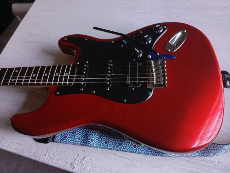 Entwistle super-Strat de segunda mano · Foto 1 de 6 · Barcelona · 200 €