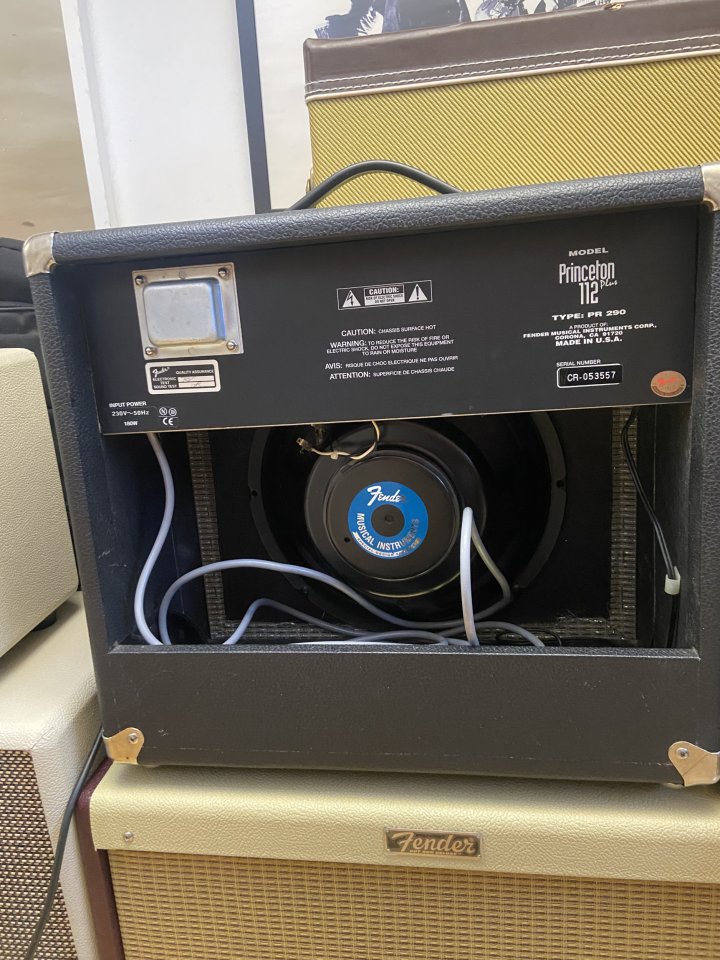Fender Princeton 112 Plus USA de segunda mano · Foto 6 de 9 · Valencia · 300 €