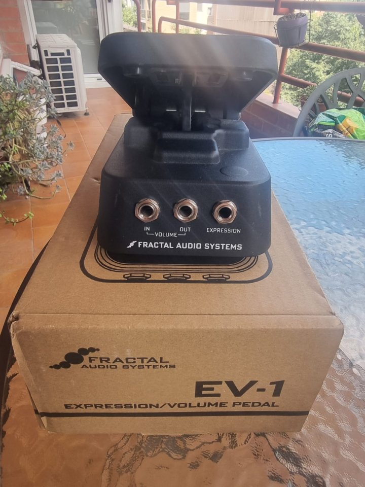 Fractal Audio EV-1 Pedal de Expresión + Caja Original de segunda mano · Foto 3 de 4 · Barcelona · 149 €