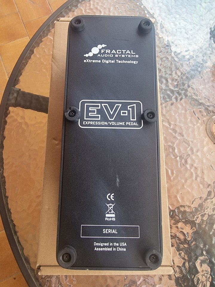 Fractal Audio EV-1 Pedal de Expresión + Caja Original de segunda mano · Foto 4 de 4 · Barcelona · 149 €