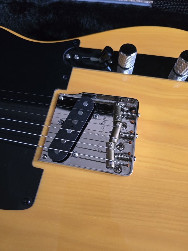 Squier Telecaster Classic Vibe 50s mejorada Lista para directo estuche de segunda mano · Foto 4 de 5 · Valencia · 420 €
