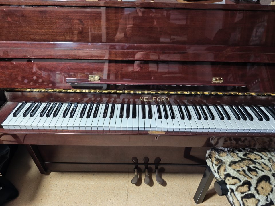 Piano Melford de segunda mano · Foto 2 de 5 · Alicante · 1200 €