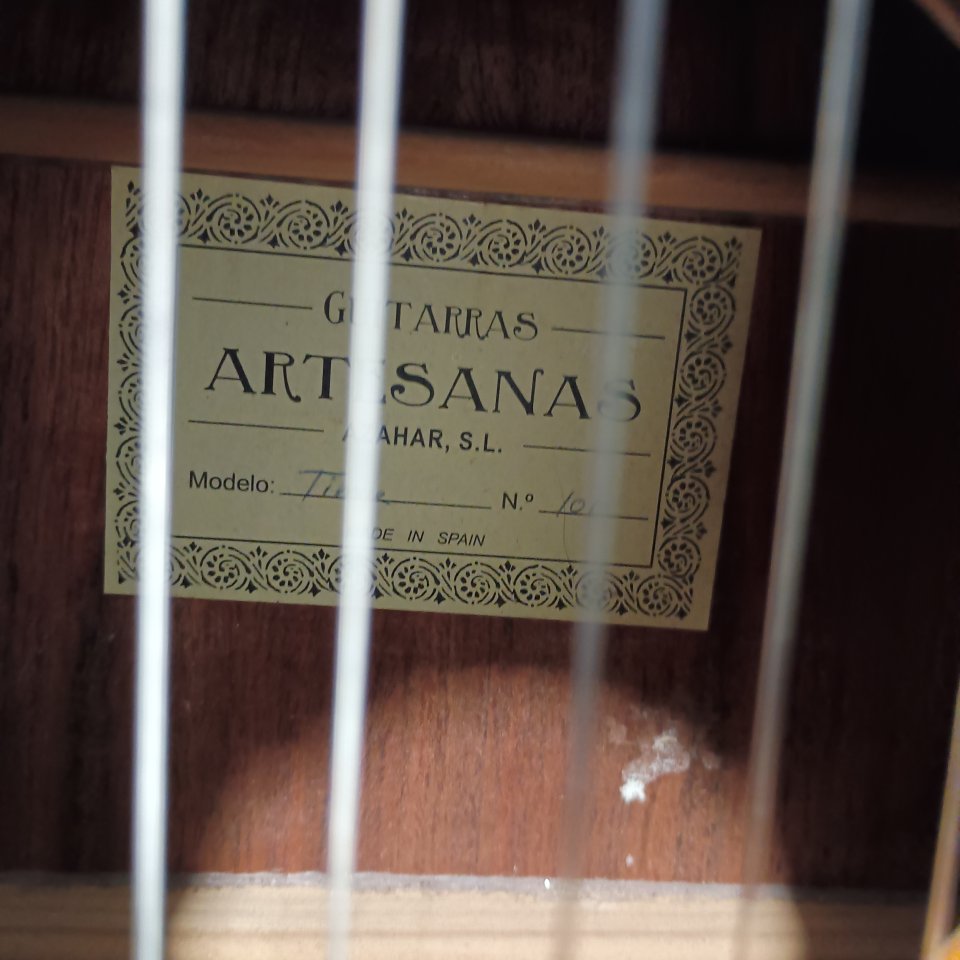 Guitarra Artesana Azahar de segunda mano · Foto 2 de 8 · Málaga · 100 €