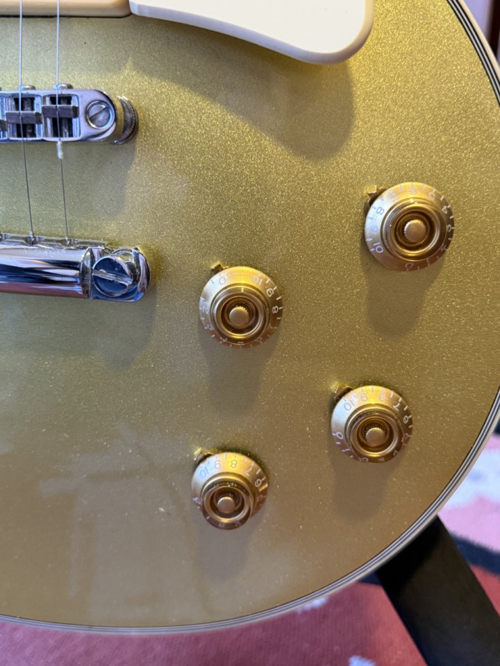 Guitarra Sire L7V Gold Top de segunda mano · Foto 4 de 4 · Barcelona · 500 €