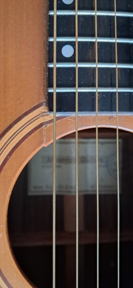 ALHAMBRA J3 Con Fishman PREFIX STEREO BLEND (2000) de segunda mano · Foto 5 de 10 · Madrid · 370 €