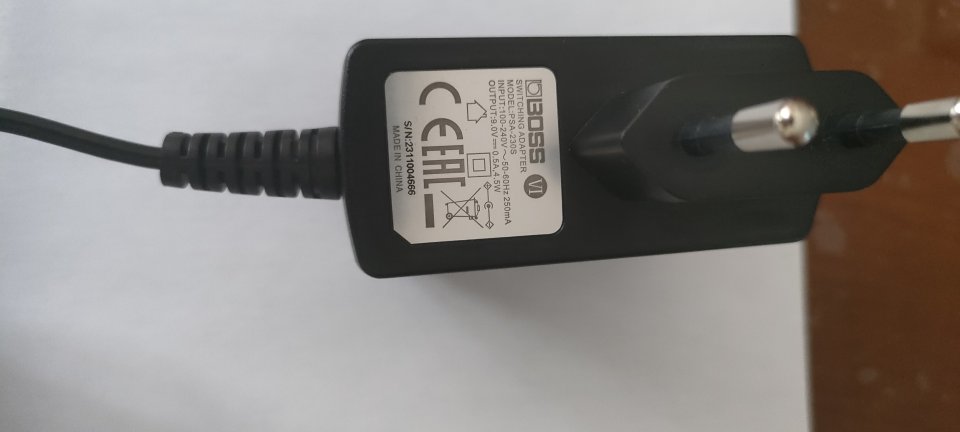 Adaptador de Corriente Boss PSA 230S de segunda mano · Foto 2 de 3 · Bizkaia · 20 €