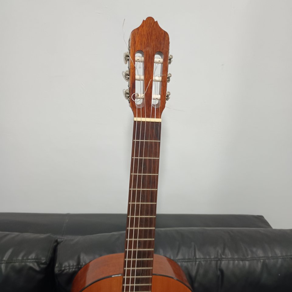 Guitarra Artesana Azahar de segunda mano · Foto 4 de 8 · Málaga · 100 €