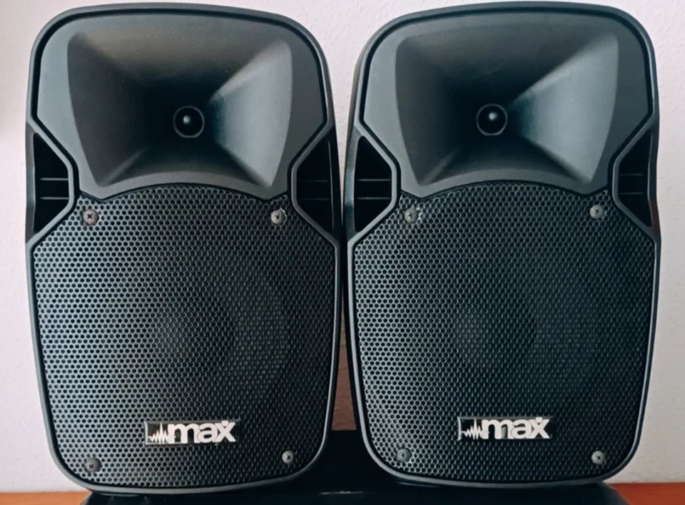 Altavoces Max MX 700 de segunda mano · Foto 1 de 3 · Cádiz · 70 €