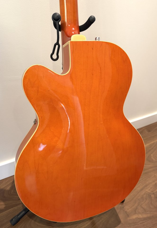 Cambio (o vendo) Gretsch Electromatic G5120 - Bigsby de segunda mano · Foto 6 de 8 · Valencia