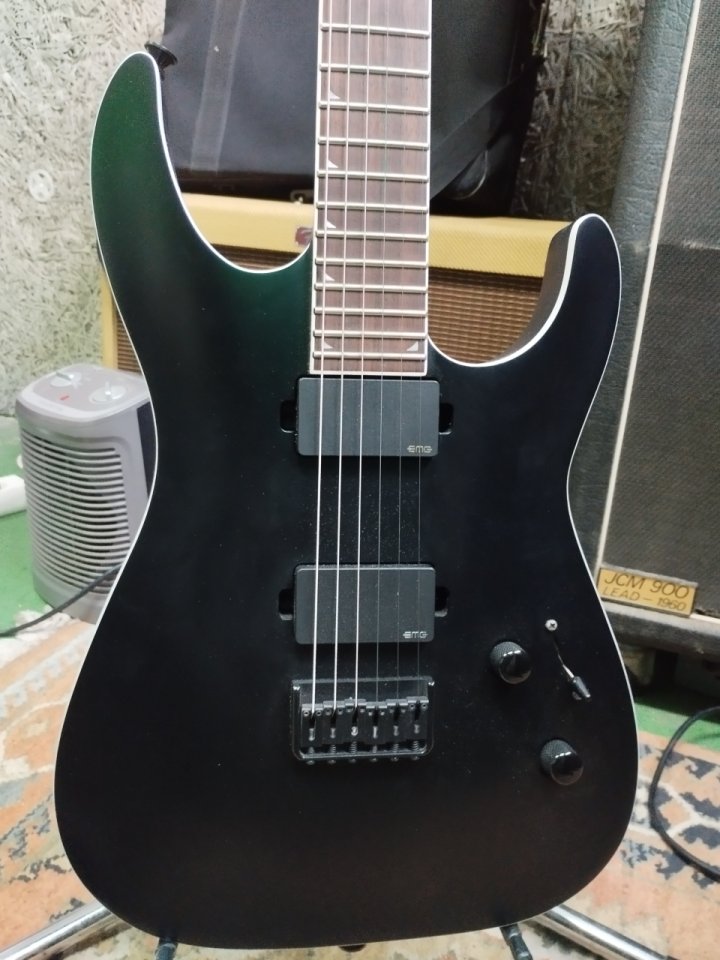 Jackson Soloist X series Baritono