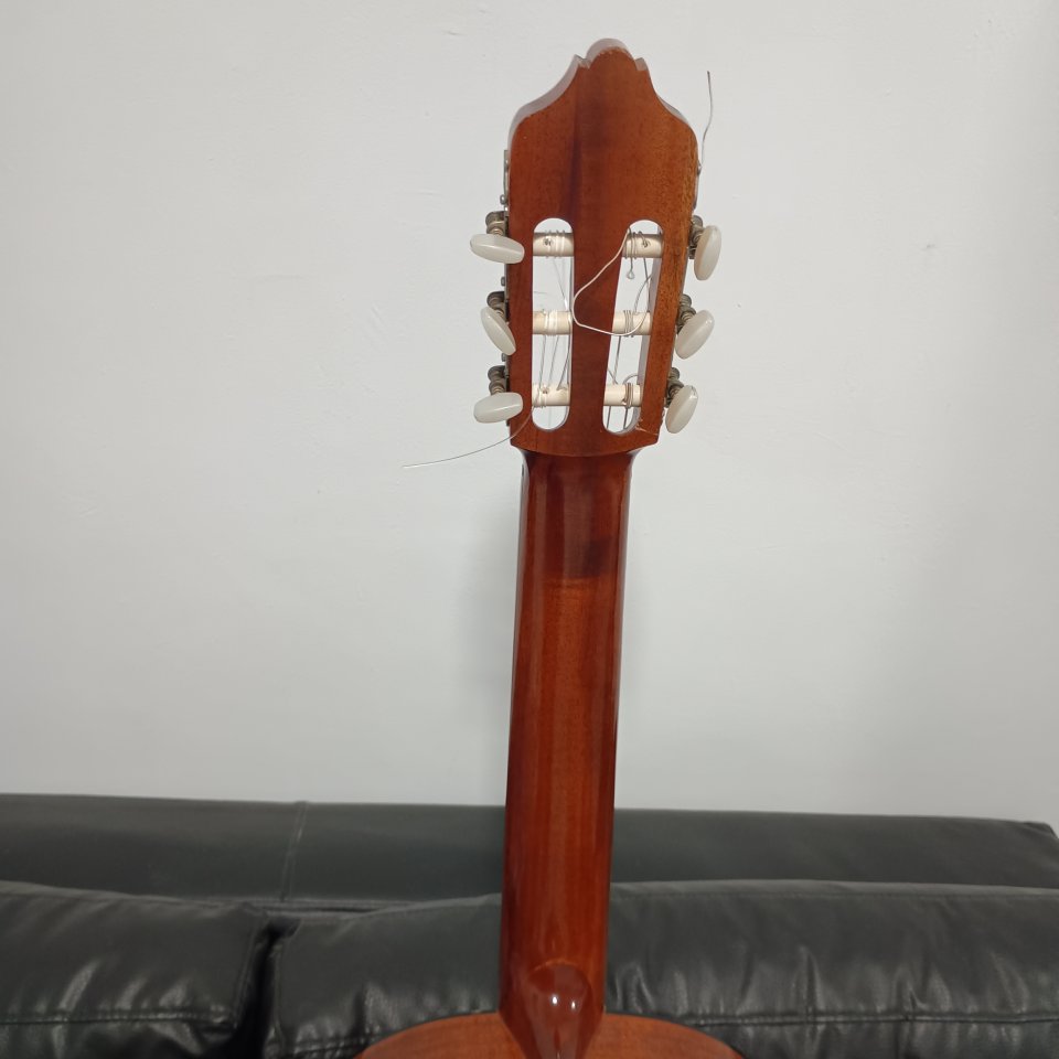 Guitarra Artesana Azahar de segunda mano · Foto 6 de 8 · Málaga · 100 €