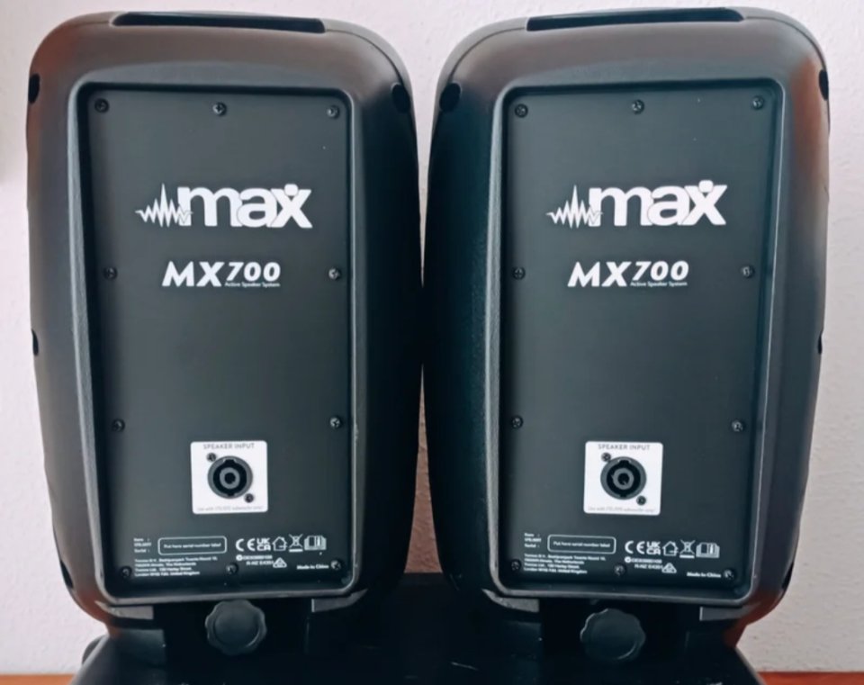 Altavoces Max MX 700 de segunda mano · Foto 2 de 3 · Cádiz · 70 €