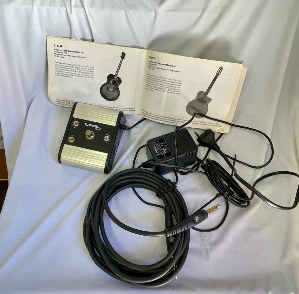 Line 6 Variax Acoustic 700 - Sunburst de segunda mano · Foto 8 de 10 · Barcelona · 800 €