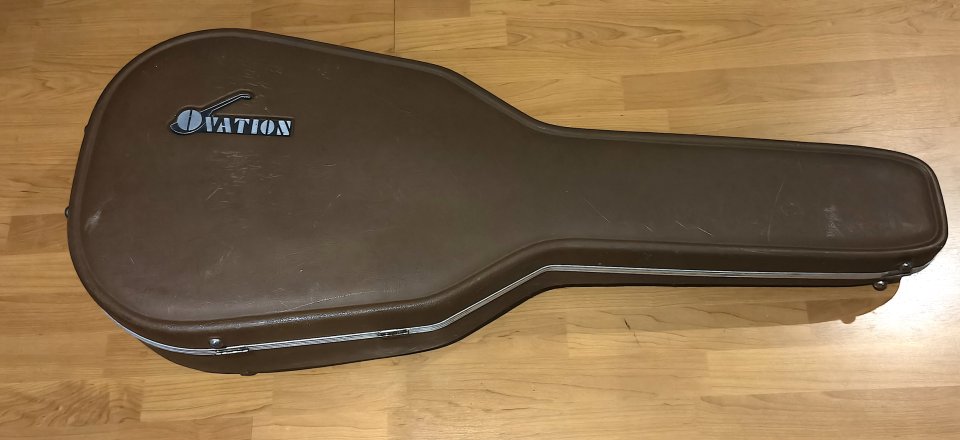 Guitarra Ovation Classic 1613 (USA) de segunda mano · Foto 6 de 10 · Madrid · 950 €