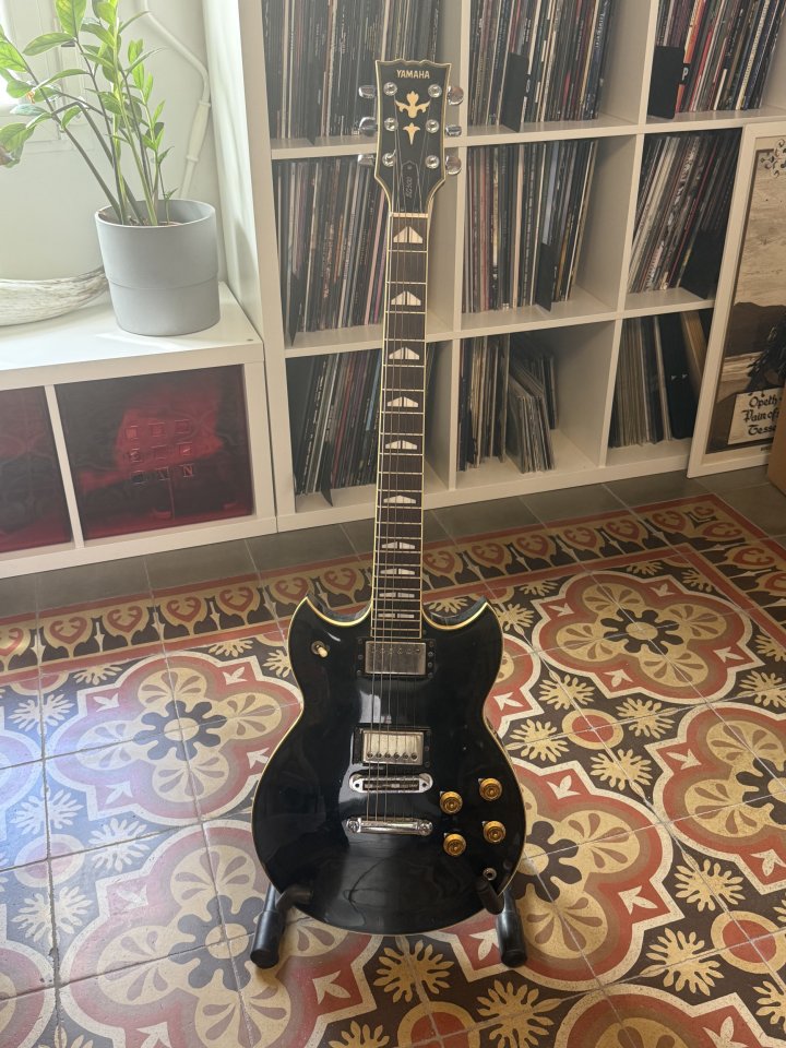 Guitarra Yamaha SG 500 (1979-1980)