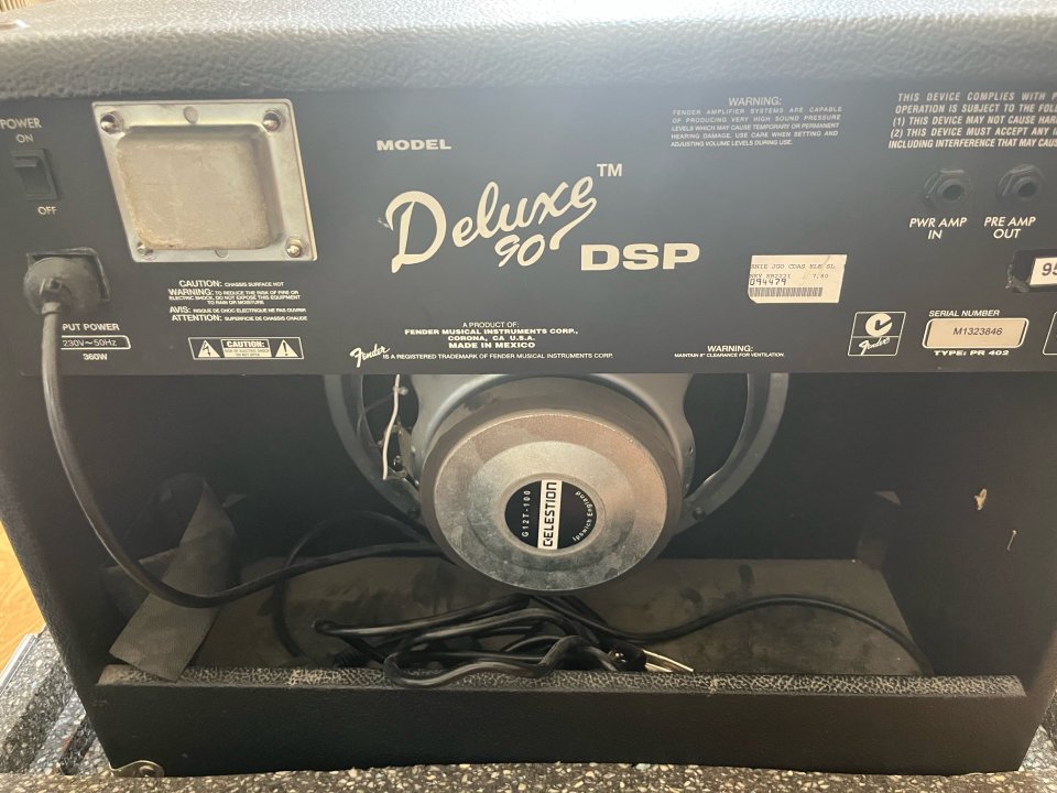 Fender deluxe 90 de segunda mano · Foto 5 de 5 · Barcelona · 50 €