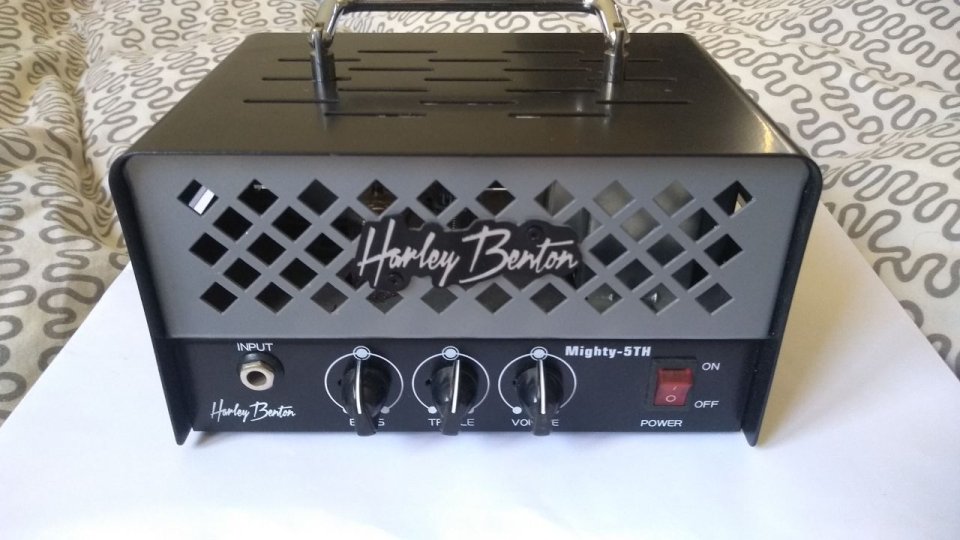 Harley Benton Mighty-5TH Ampli VALVULAS mejoradas de segunda mano · Foto 1 de 8 · Valencia · 120 €