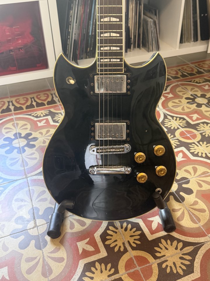 Guitarra Yamaha SG 500 (1979-1980)