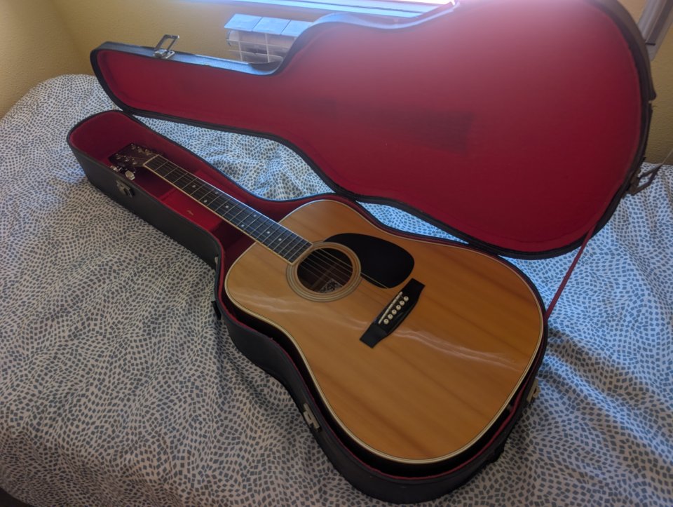 Guitarra acústica Chaser de segunda mano · Foto 1 de 6 · Valladolid · 50 €
