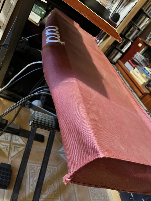 Nord Electro 6D 73 +Funda Cubre polvo Nord + Flightcase Duro 76 marca GATOR de segunda mano · Foto 5 de 10 · Madrid · 1700 €