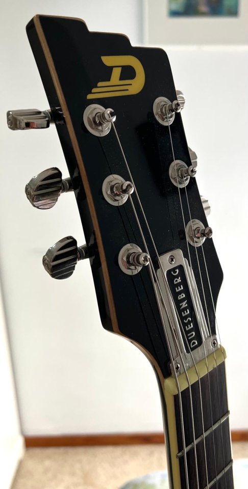 Duesenberg doble cat de segunda mano · Foto 3 de 10 · SC Tenerife · 1900 €