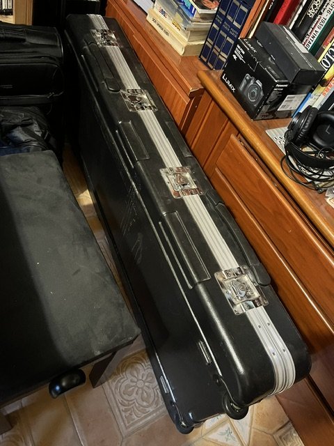 Nord Electro 6D 73 +Funda Cubre polvo Nord + Flightcase Duro 76 marca GATOR de segunda mano · Foto 6 de 10 · Madrid · 1700 €