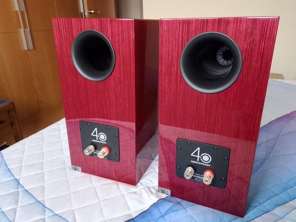 Dynaudio Special Forty (Rojo lacado) - Estado 10/10 - Ocasión